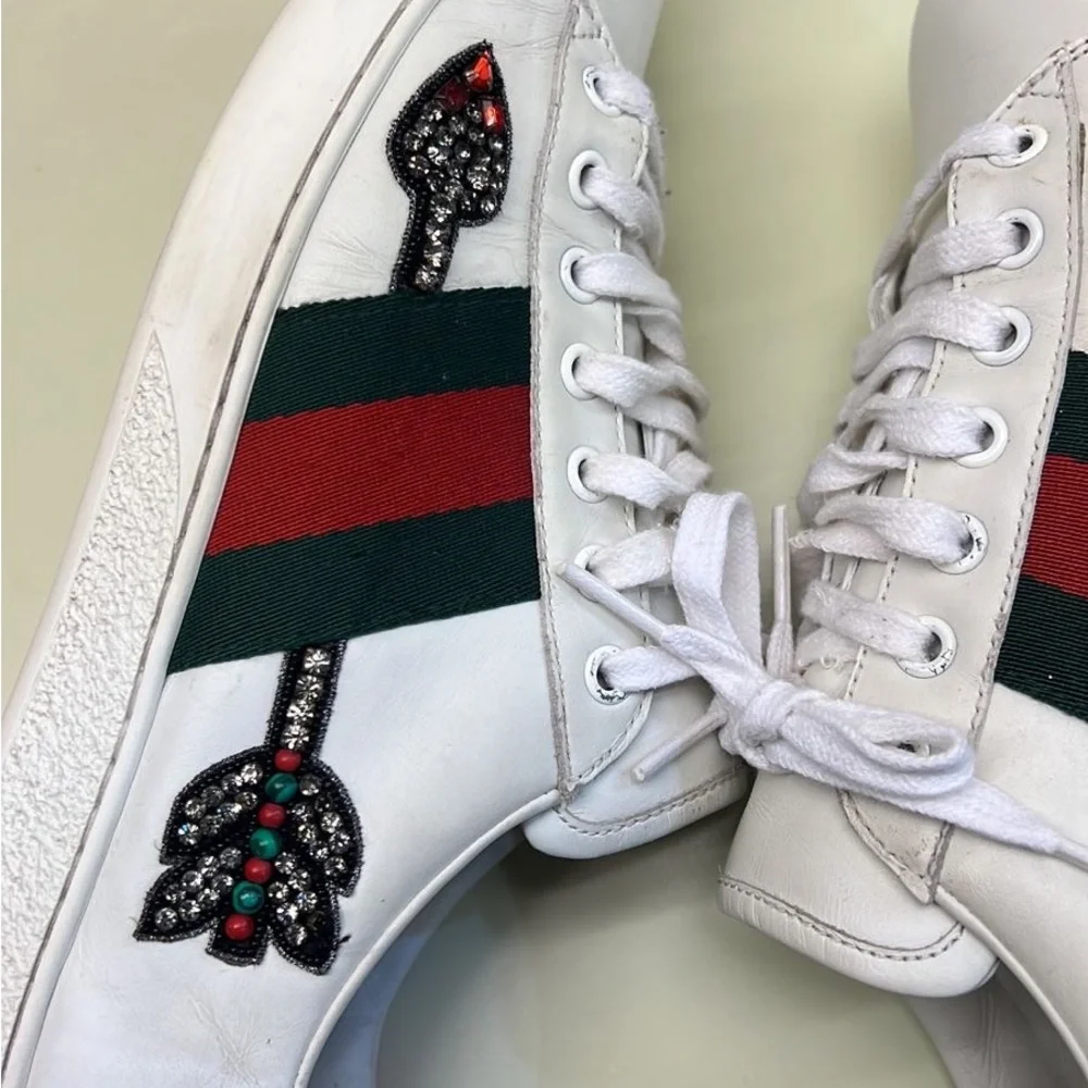 Gucci White Leather Sneakers with Green & Red Web and Embellished Bee size 7 - Picture 8 of 10